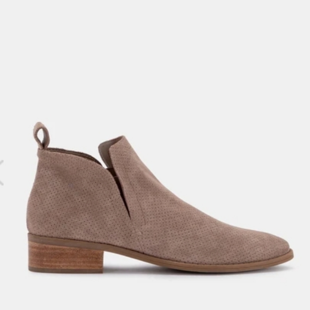 Dolce Vita bootie (6.5)